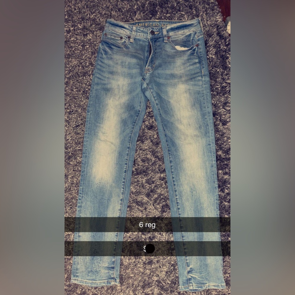 American Eagle size 6 reg, low / mid rise.